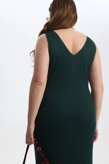 Вязаное платье майка