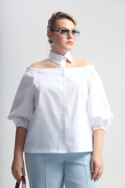Рубашка с декольте и съемным воротником