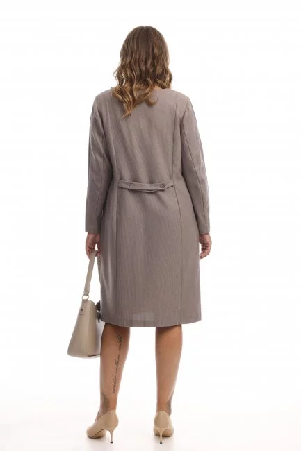 Платье а-силуэта с треугольным вырезом Платье а-силуэта с треугольным вырезом