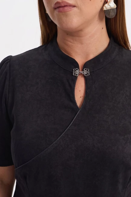 Платье ципао из поливискозного бархата – фото – Plus Size 50–64 – Моно-Стиль