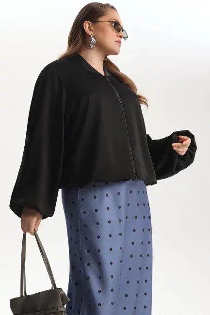 Бомбер из поливискозы с рукавом жиго