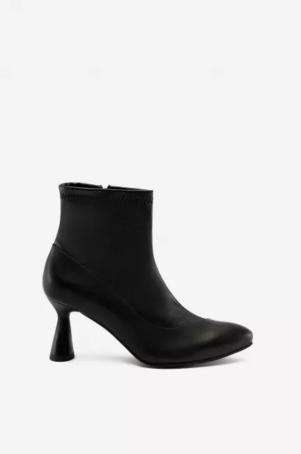 Ботильоны из кожи с острым мысом