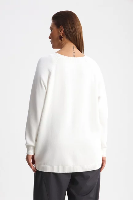Белый джемпер оверсайз с рукавом реглан большого размера