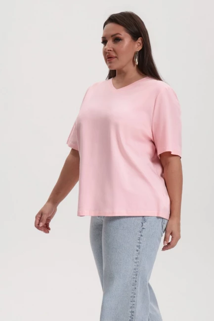 Футболка с вырезом розового цвета – фото – Plus Size 50–64 – Моно-Стиль