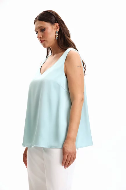 Топ из мятной поливискозы