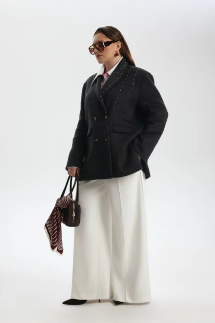 Полупальто жакет с акцентными строчками