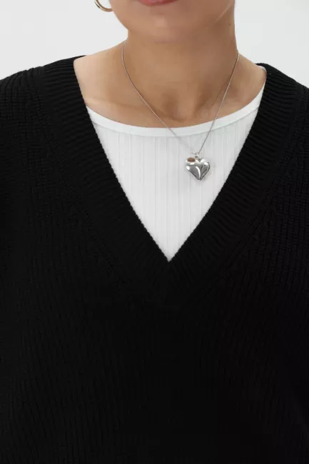 Жилет с треугольным вырезом