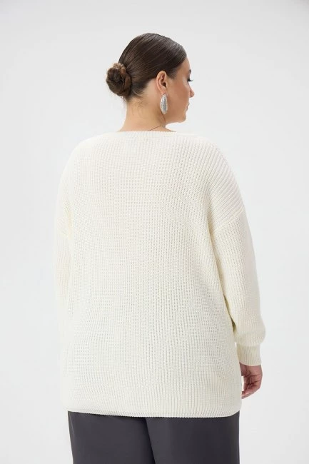 Джемпер оверсайз с круглым вырезом