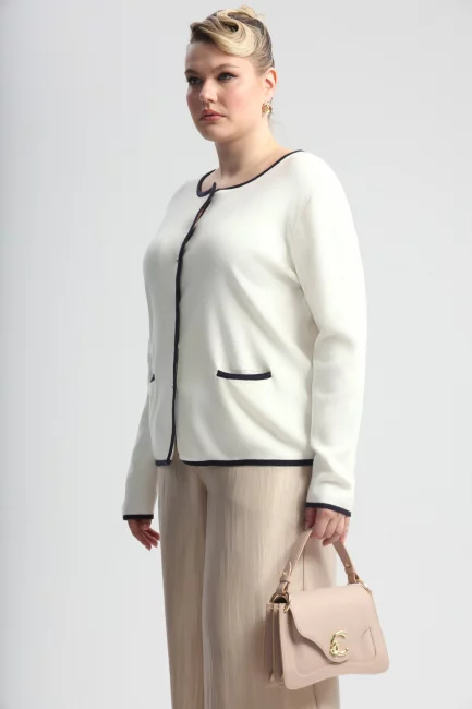 Вязаный жакет в стиле шанель