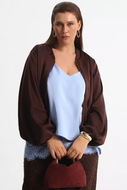 Бомбер из шелка с рукавом жиго