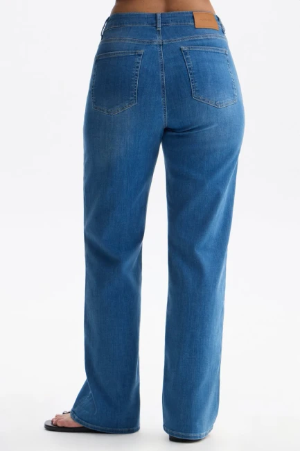 Джинсы straight в стиле 5 карманов – фото – Plus Size 50–64 – Моно-Стиль