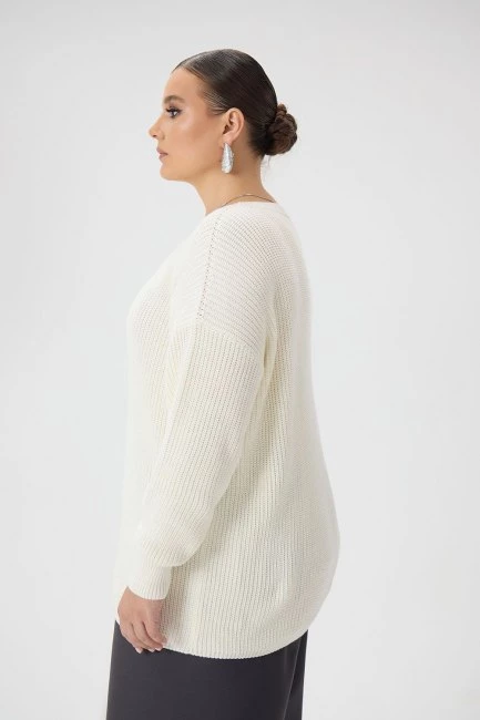 Джемпер оверсайз с круглым вырезом