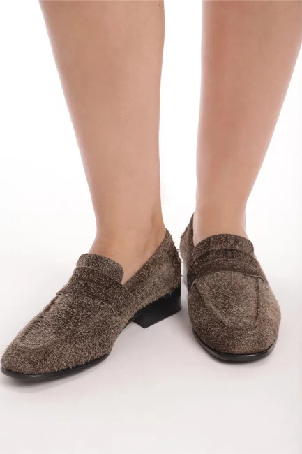 Пенни лоферы из замши с флуфи эффектом