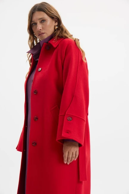 Пальто реглан с разрезом на рукаве – фото – Plus Size 50–64 – Моно-Стиль