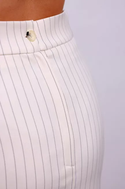 Юбка с передним разрезом и принтом