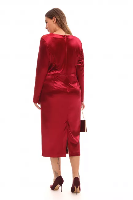 Платье-футляр из бархата