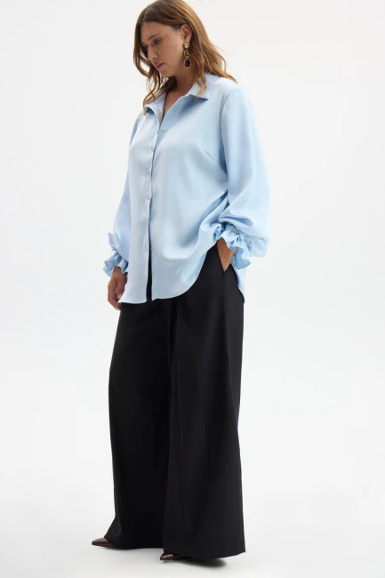 Широкие брюки с прорезной шлевкой – фото – Plus Size 50–64 – Моно-Стиль