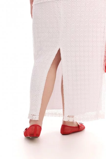 Юбка из кружевного шитья на подкладке