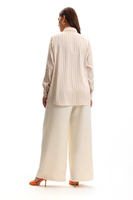 Блузка из поливискозы с акцентными полосками