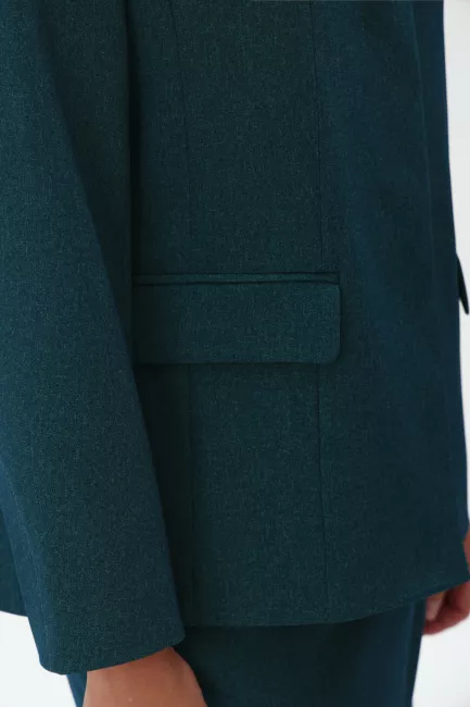 Жакет с воротником стойка приталенного силуэта