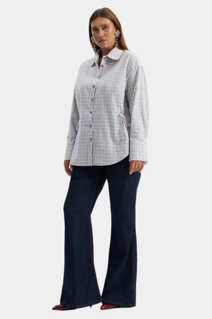 Джинсы буткат темно-синего цвета – фото – Plus Size 50–64 – Моно-Стиль