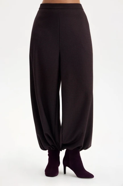 Брюки баллоны из костюмной ткани в клетку – фото – Plus Size 50–64 – Моно-Стиль