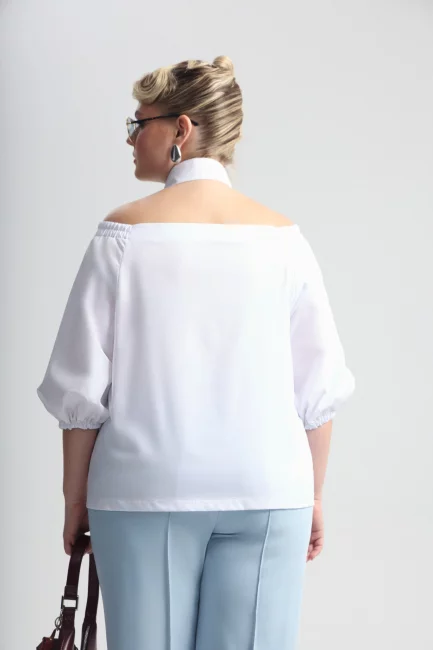 Рубашка с декольте и съемным воротником