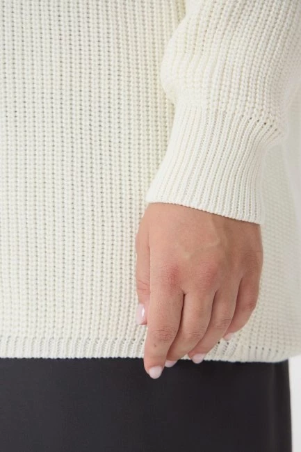 Джемпер оверсайз с круглым вырезом