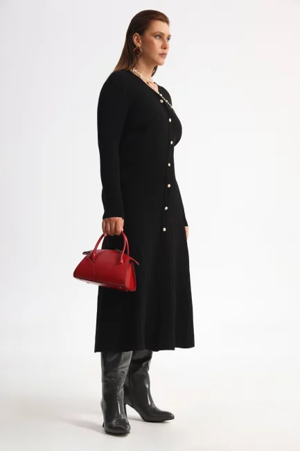 Платье лапша с акцентными пуговицами