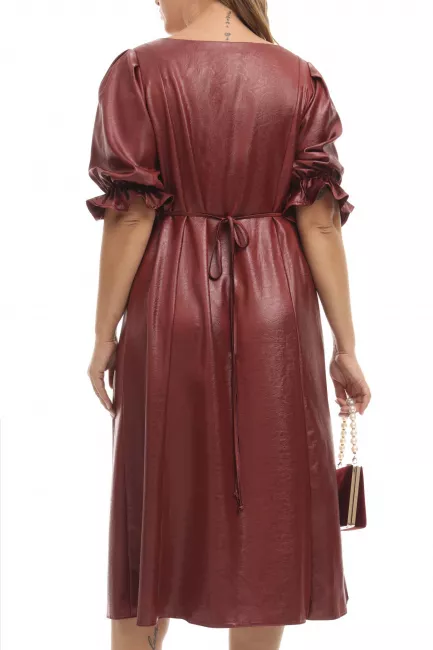 Платье с рукавом фонарик из ткани с эффектом лаке