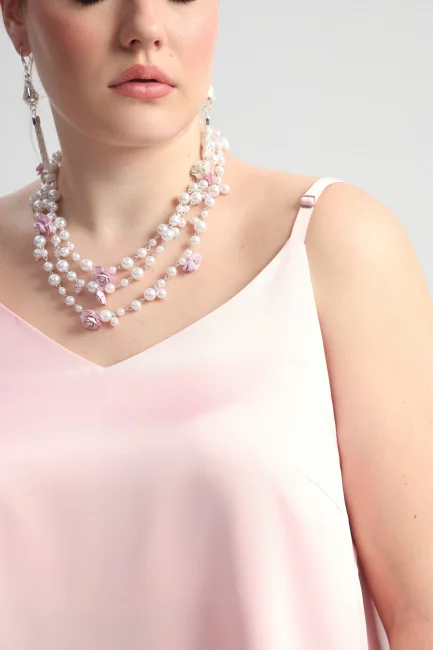 Топ на тонких лямках из поливискозы