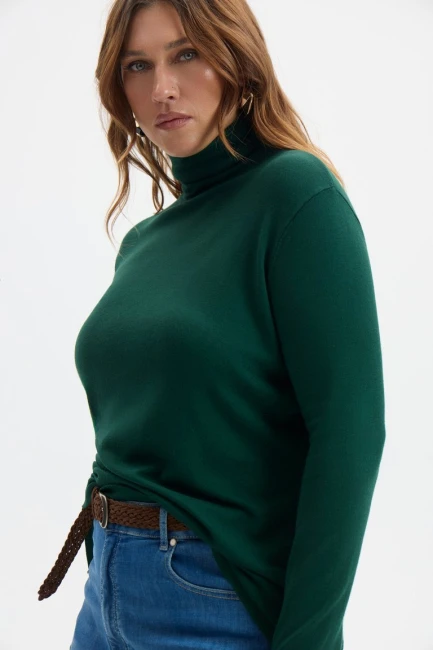 Водолазка зеленого цвета – фото – Plus Size 50–64 – Моно-Стиль