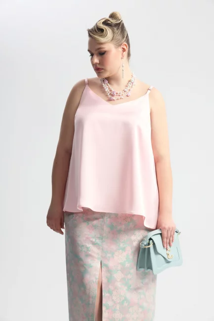 Топ на тонких лямках из поливискозы