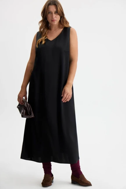 Платье в бельевом стиле черного цвета – фото – Plus Size 50–64 – Моно-Стиль