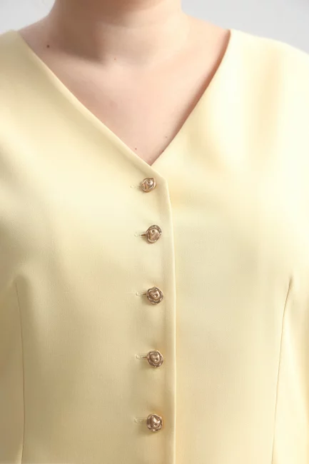 Жакет леди лайк с объемным рукавом