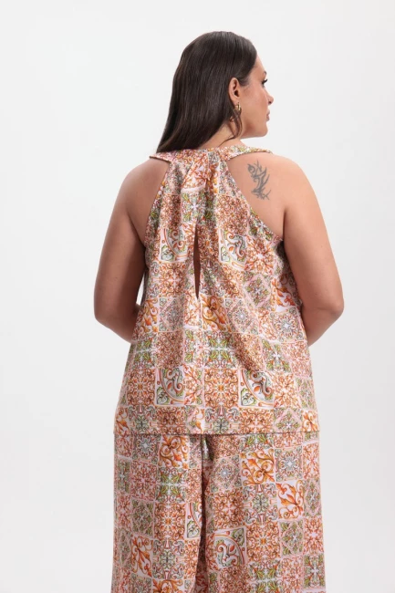 Топ американка с драпировкой на спинке и принтом – фото – Plus Size 50–64 – Моно-Стиль