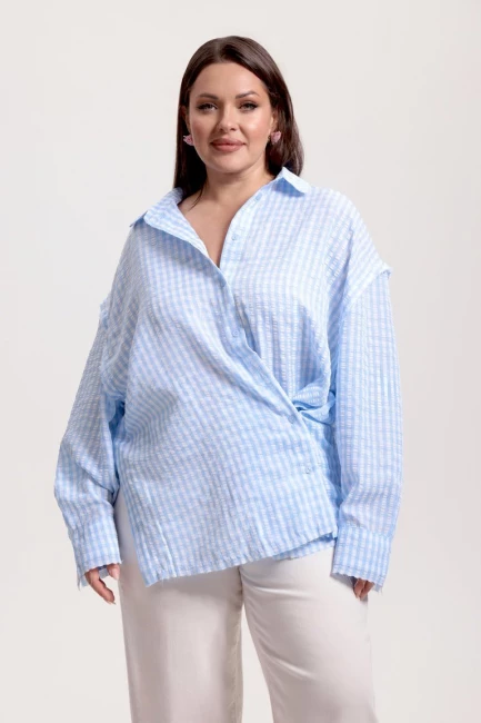 Рубашка оверсайз из хлопка с необработанными швами – фото – Plus Size 50–64 – Моно-Стиль