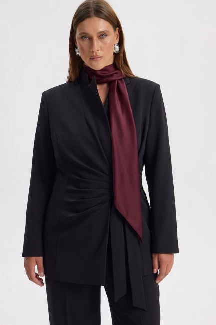 Жакет с драпировкой и боковым запахом – фото – Plus Size 50–64 – Моно-Стиль