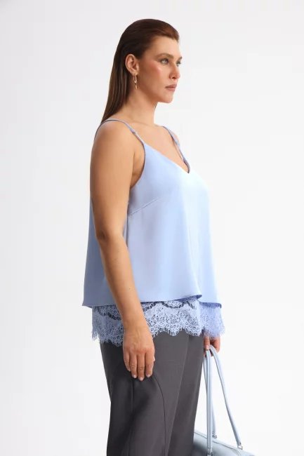 Топ с асимметричным низом и кружевом