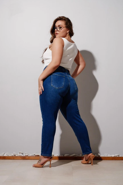 Зауженные джинсы slim синего цвета с большими размерами одежды для женщин