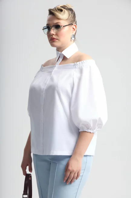 Рубашка с декольте и съемным воротником