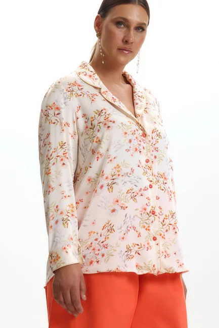 Блузка с принтом и ка́нтом из поливискозы