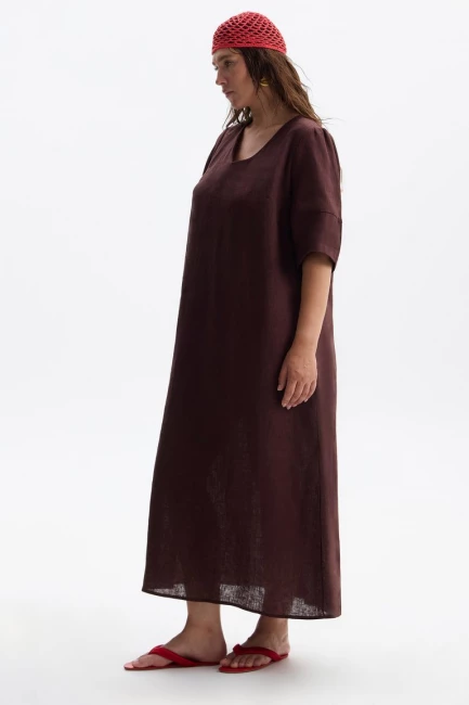 Платье изо льна на завязке сзади – фото – Plus Size 50–64 – Моно-Стиль