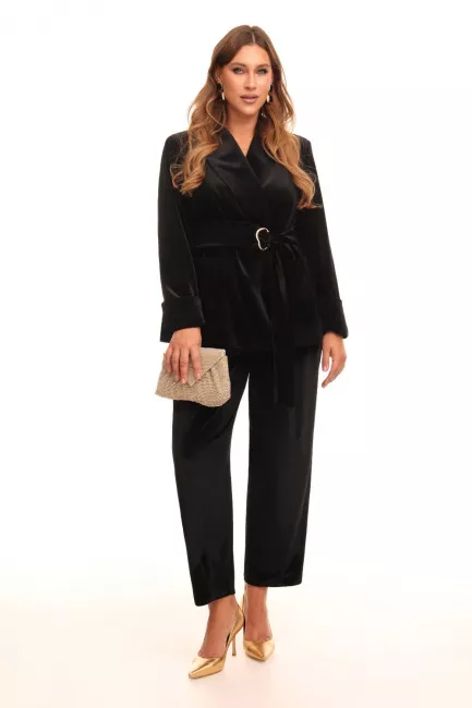 Бархатный черный жакет на запа́хе