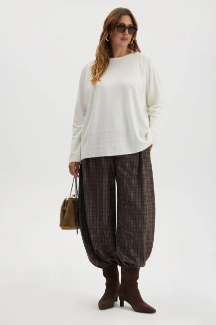 Брюки бананы костюмные в клетку – фото – Plus Size 50–64 – Моно-Стиль