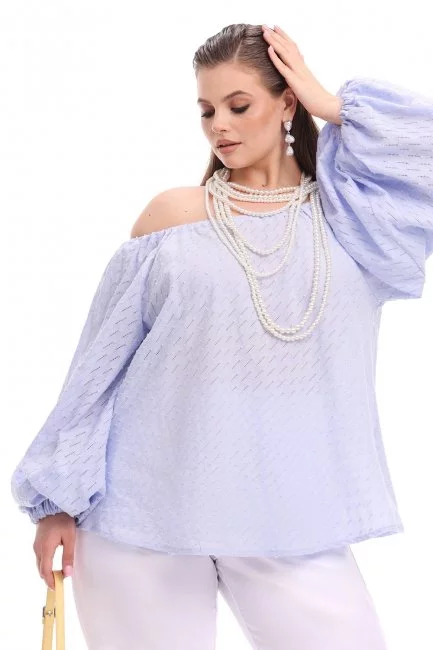 Блузка с английской вышивкой