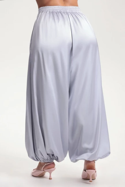 Брюки баллоны из серой поливискозы – фото – Plus Size 50–64 – Моно-Стиль