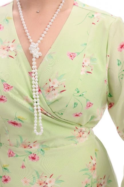 Платье с запáхом и принтом на подкладке