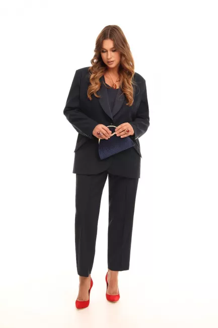 Женский жакет с шелковыми лацканами в стиле смокинга