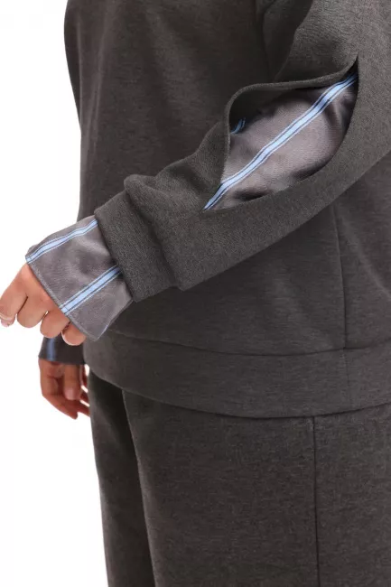 Свитшот с комбинированным рукавом